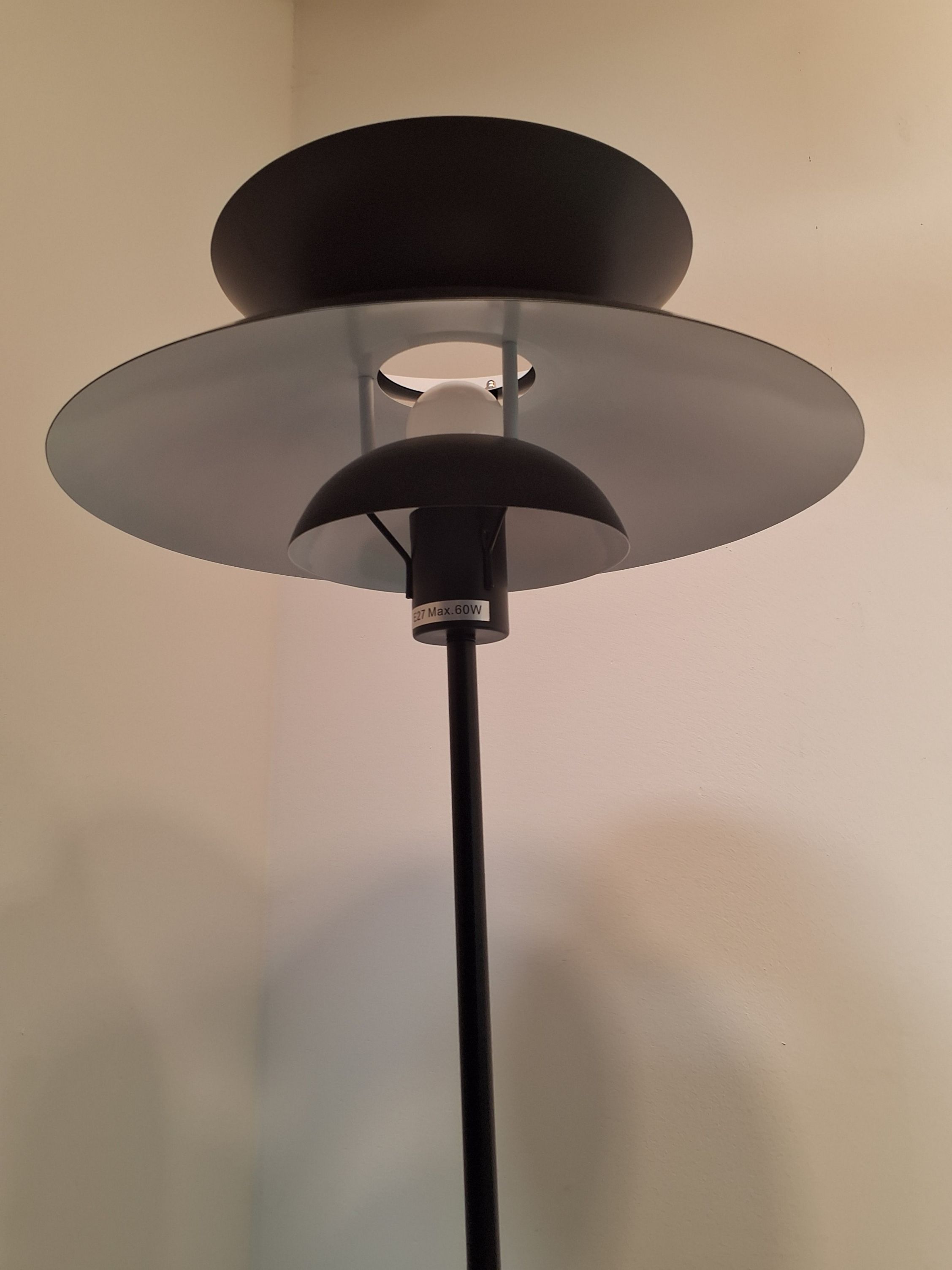 Sort Standerlampe